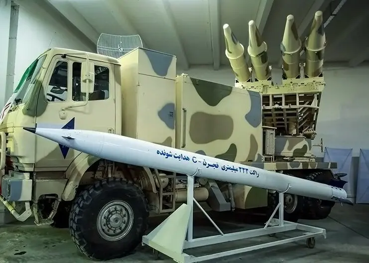 Iranian_Fajr-5_Rocket_by_tasnimnews