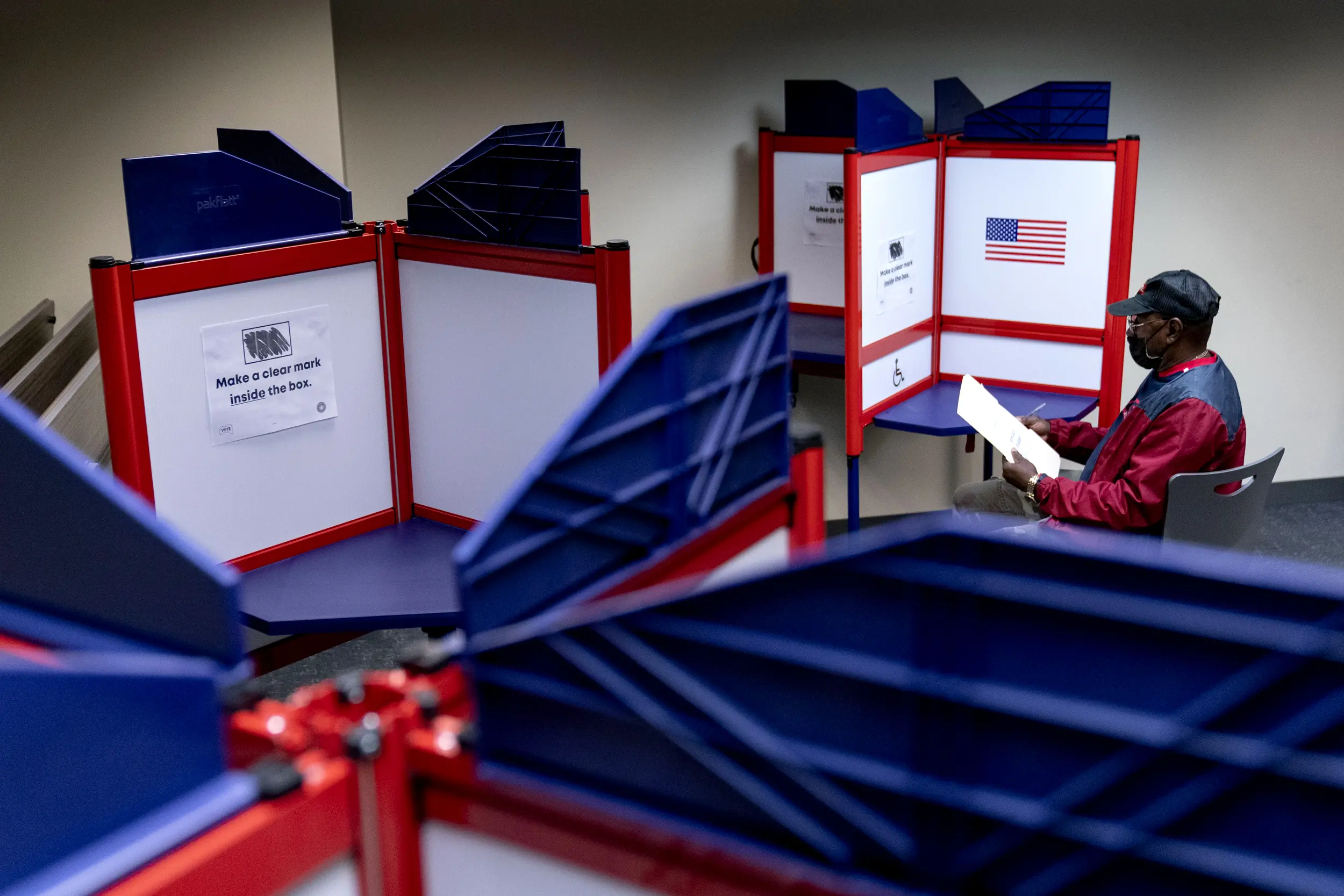221102-election-midterms-live-blog-03-cs-fee25a