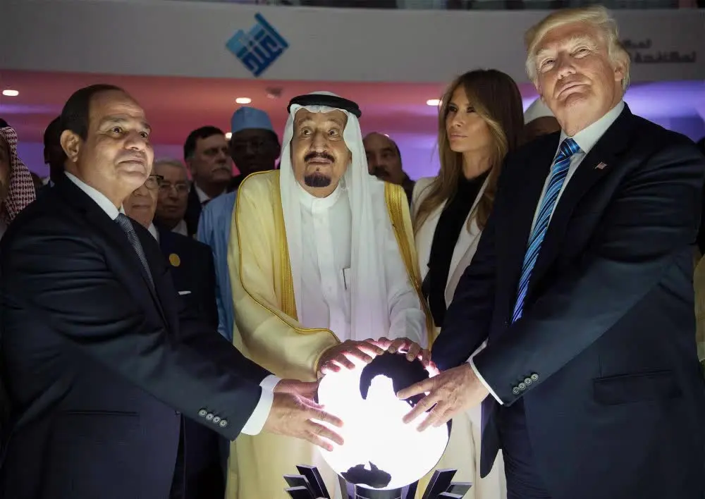 170521-trump-king-salman-extremist-center-njs-532p