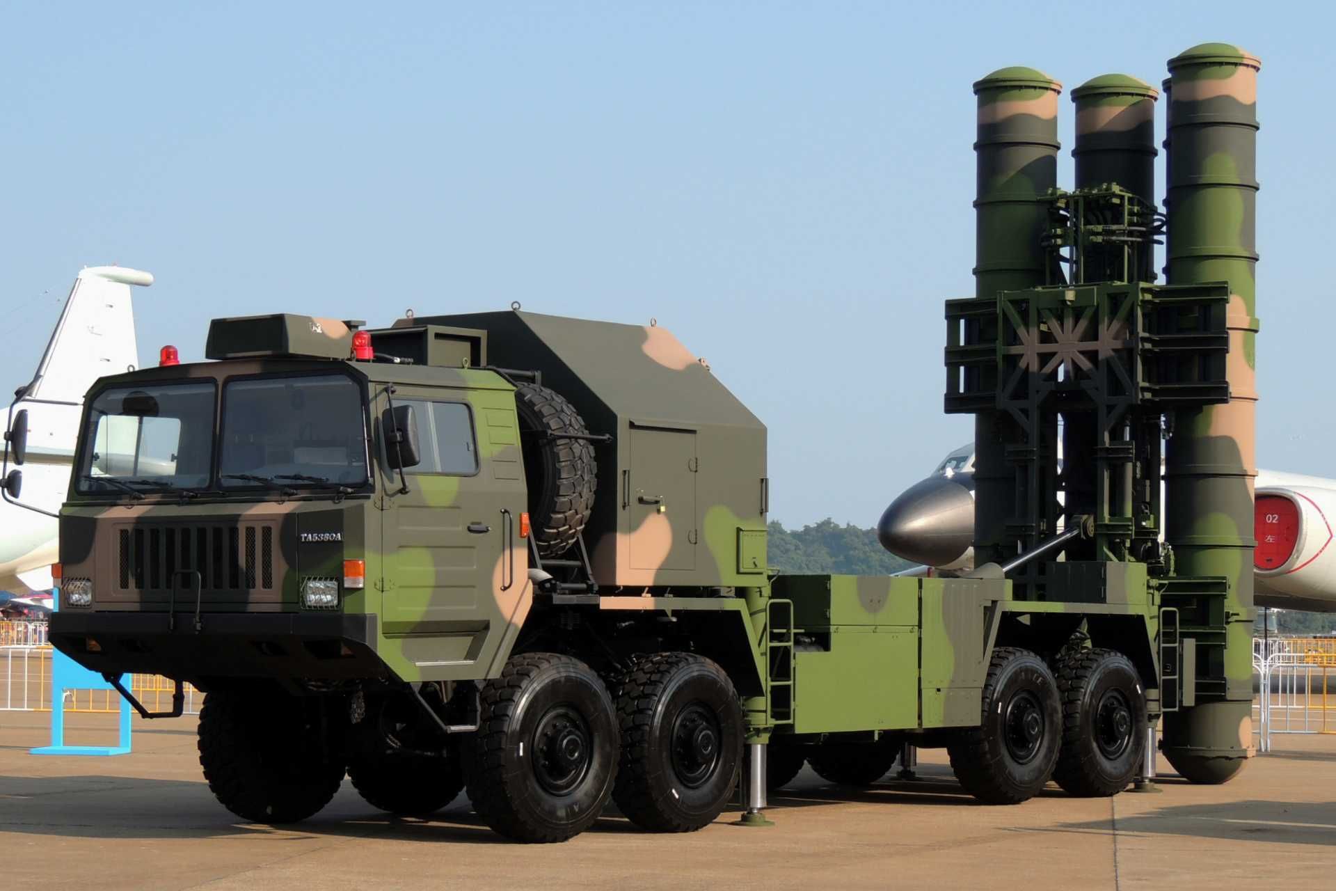 Egyptian_General_confirms_deployment_of_Chinese_HQ-9B_air_defense_missile_system_to_track_stealth_fighters_925_001-a4573b3b