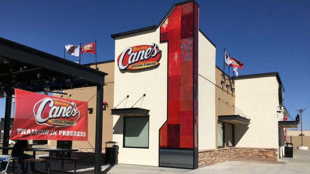 Raising-Canes-Fort-Bliss-e1602111504960