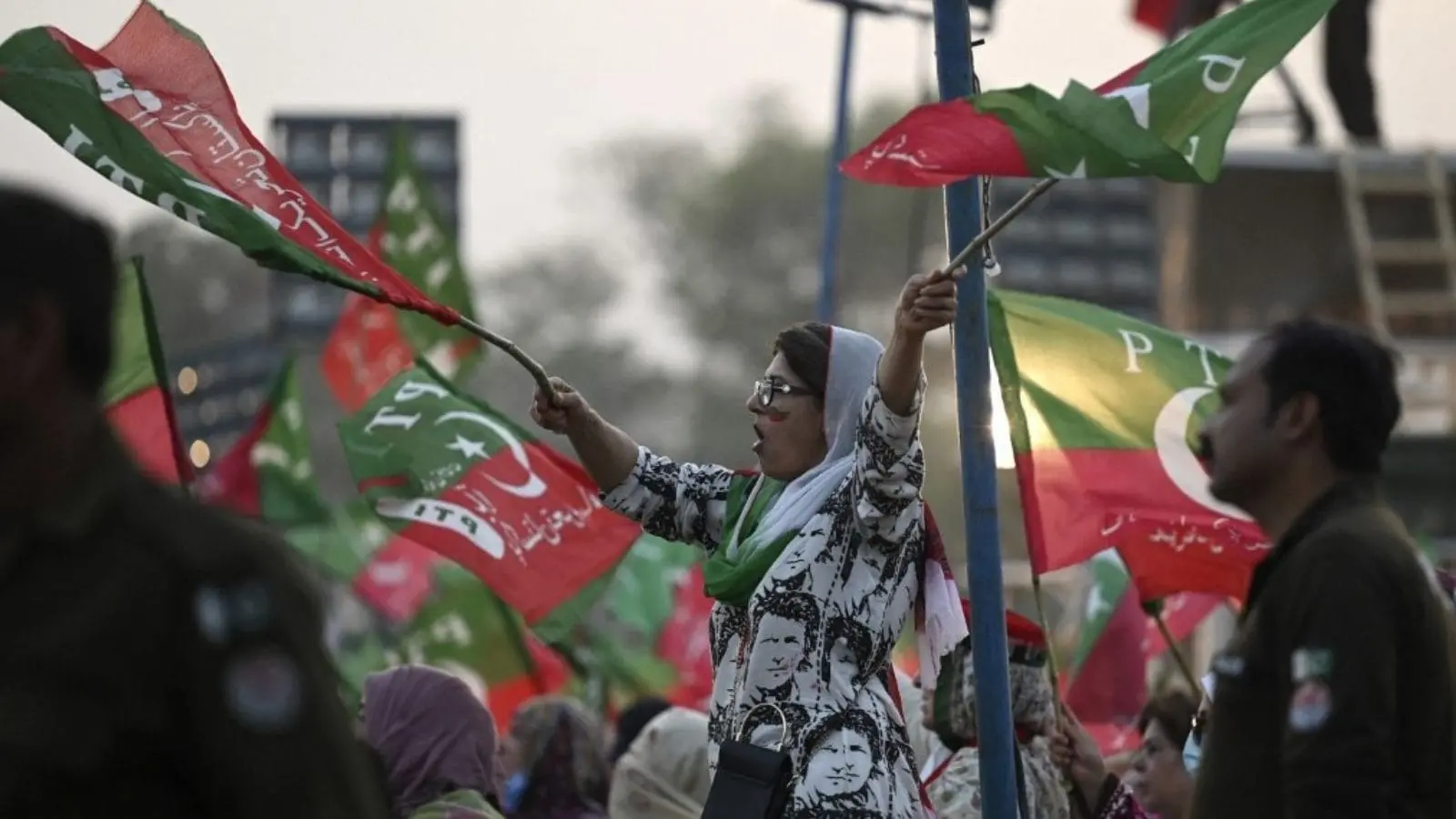 pakistan-crisis-imran-khan-resists-trust-vote-oppn-elects-2nd-pm-sc-intervenes-timeline-of-events