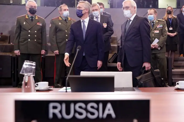 2022-01-12T095325Z_178067747_RC2LXR9QD77U_RTRMADP_3_UKRAINE-CRISIS-NATO