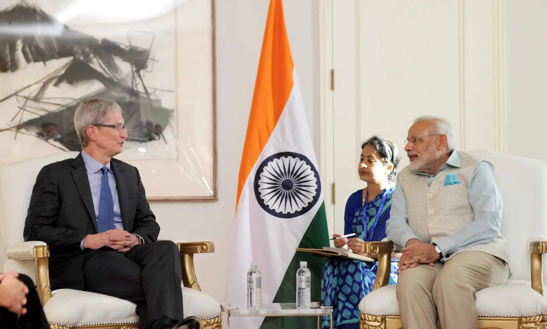 1602-apples-tim-cook-with-pm-modi-during-visit-to-us-ians