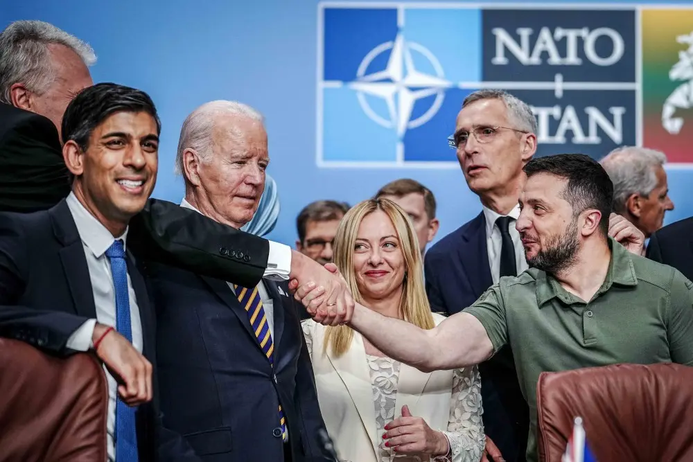 230712-zelenskyy-mb-1432-abed11