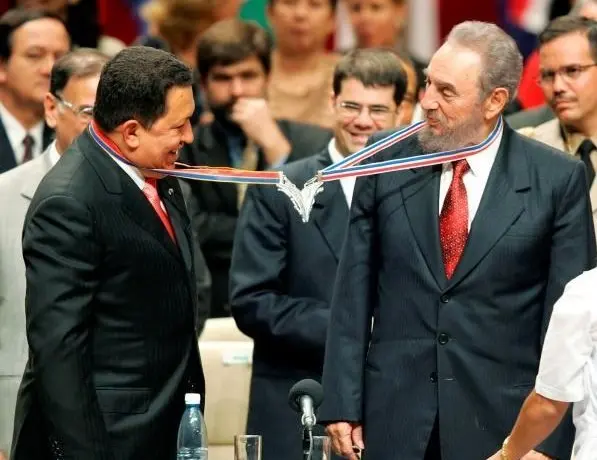 چاوز و کاسترو