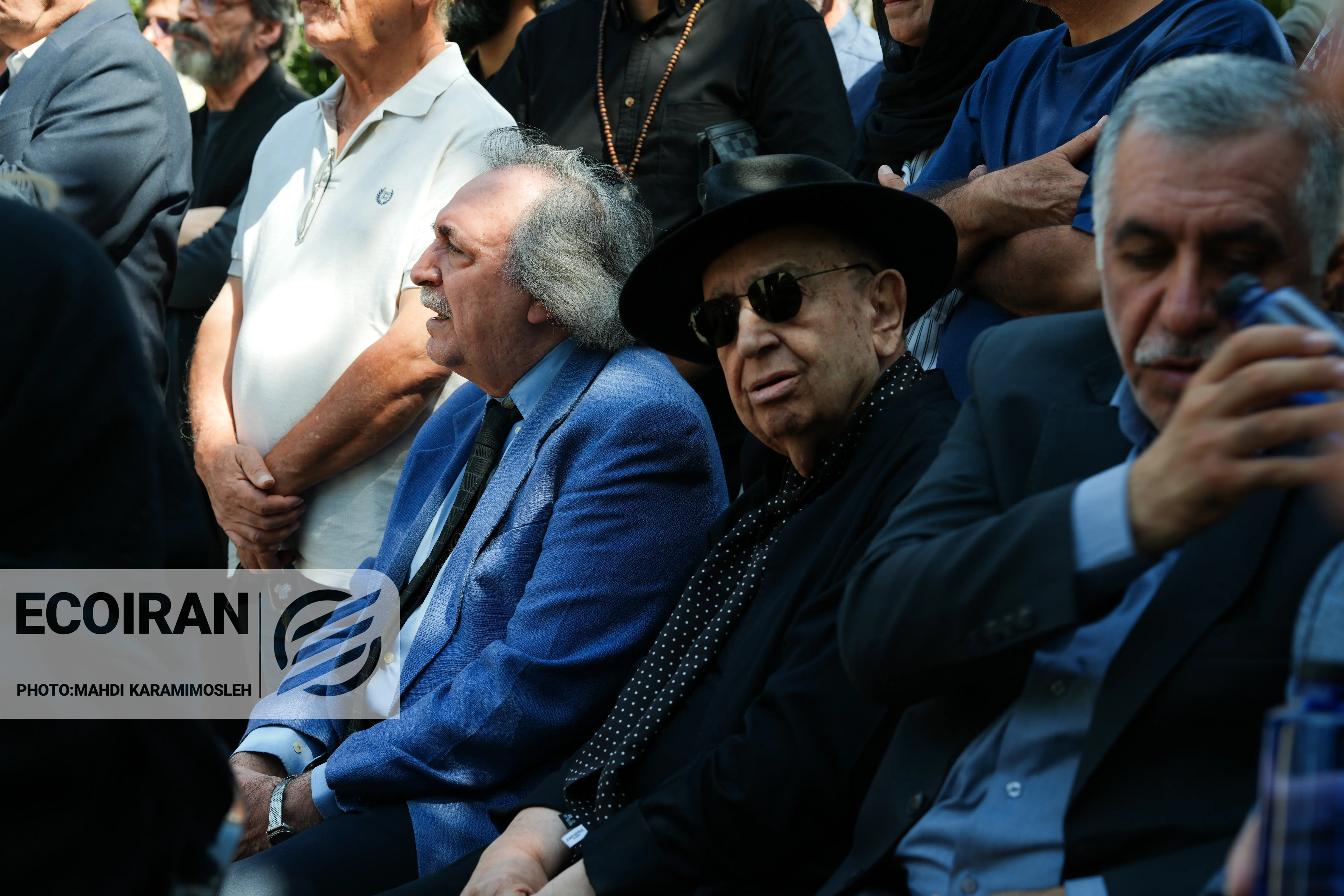 تشییع احمد پژمان