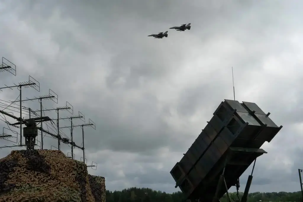 05int-ukraine-air-wars-02-pcjb-jumbo