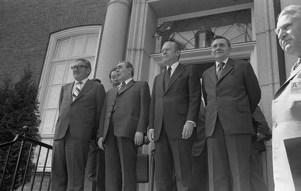 Henry_Kissinger__Leonid_Brezhnev__President_Gerald_Ford__and_Andrei_Gromyko