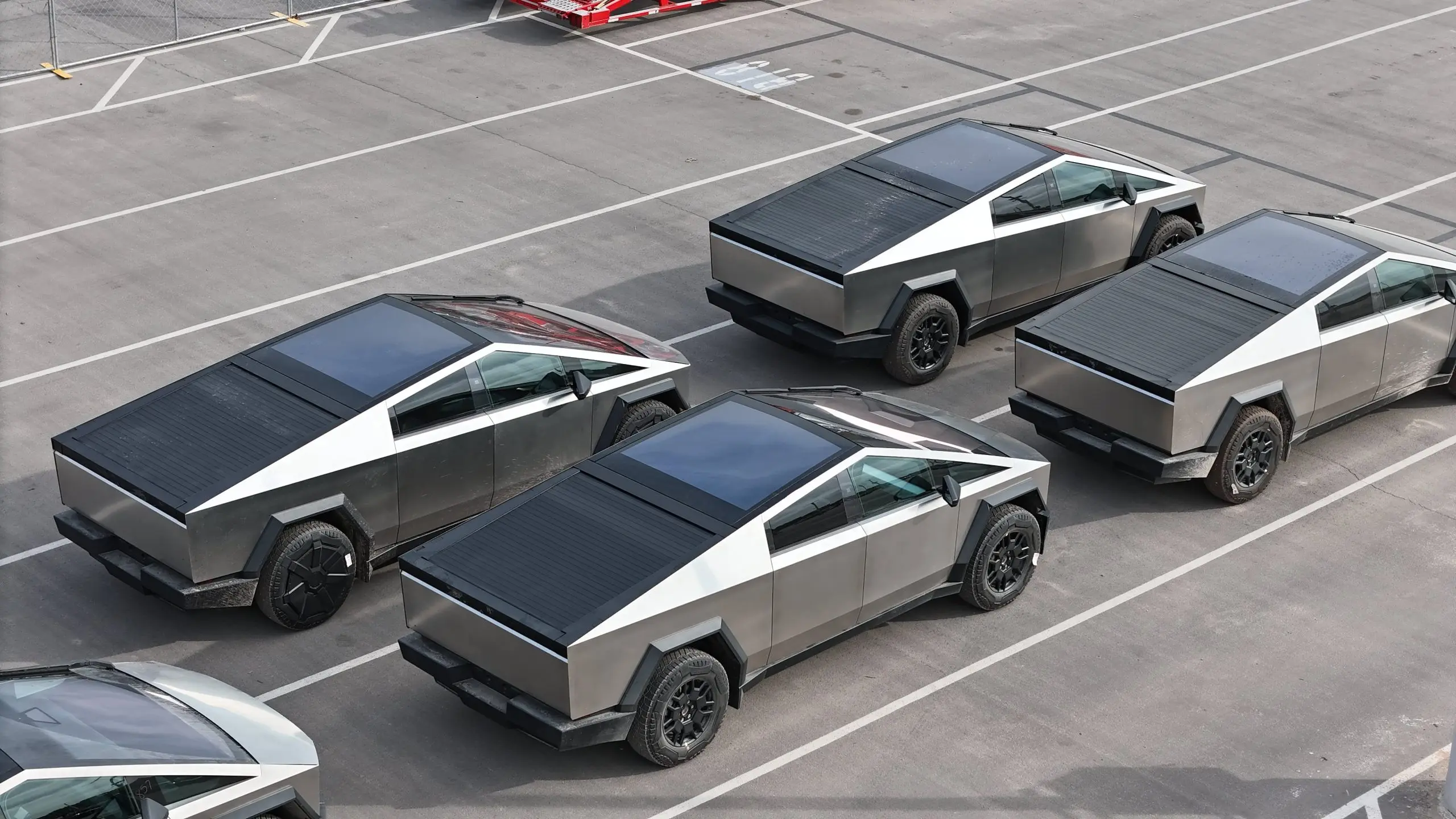 tesla-cybertruck-white-trim-joe-tegtmeyer-giga-texas-scaled