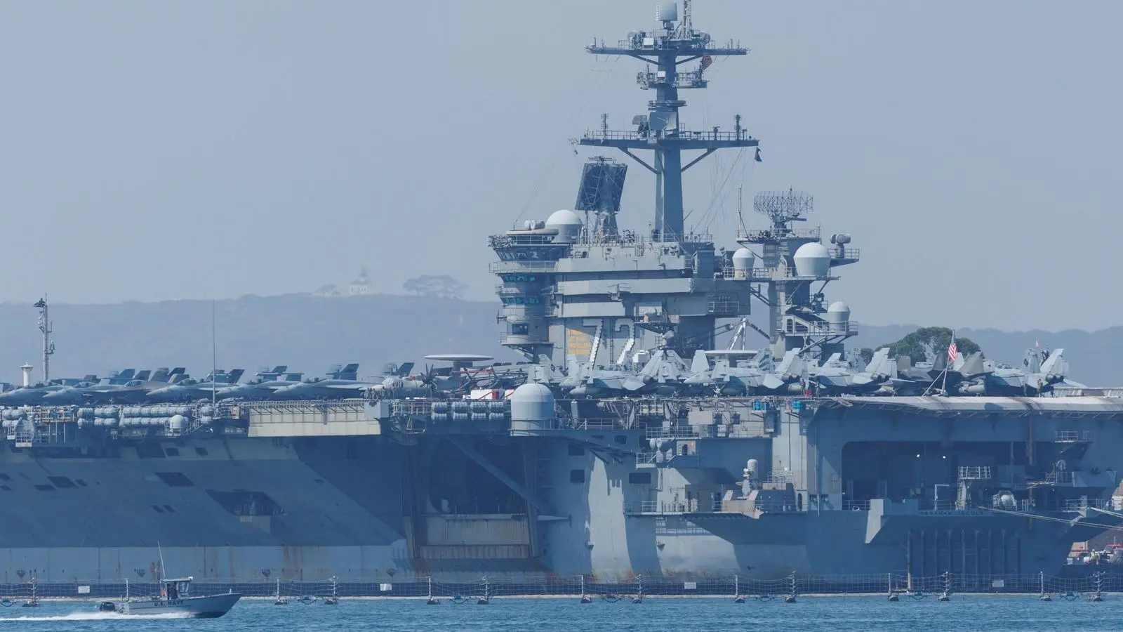 skynews-uss-abraham-lincoln_7144