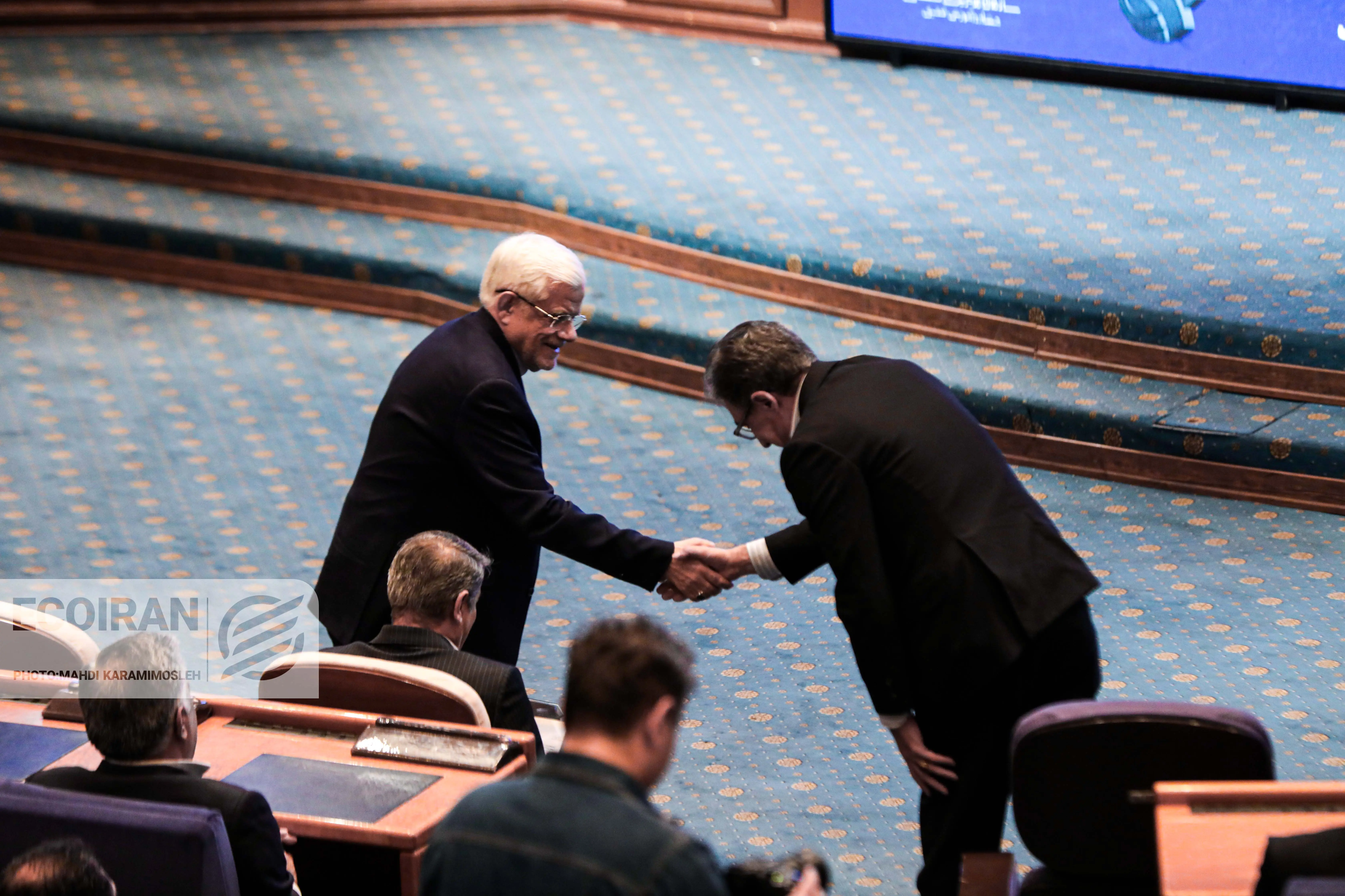 مراسم تجلیل از بنگاه‌های کوچک و متوسط عارف