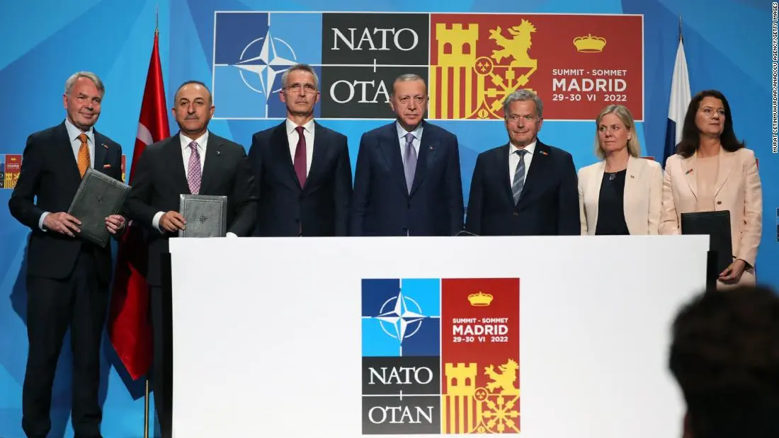 220629120013-01-erdogan-nato-mime-super-tease