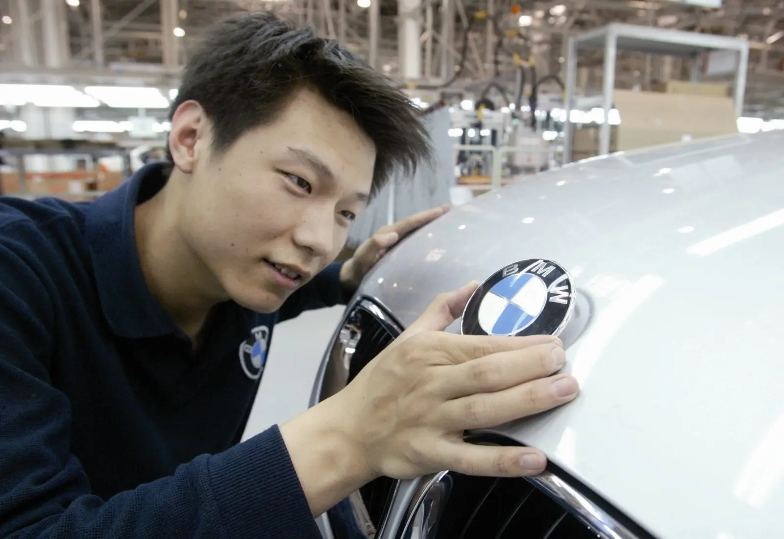 bmw-looking-to-cut-100-million-in-german-labor-costs-82019_1