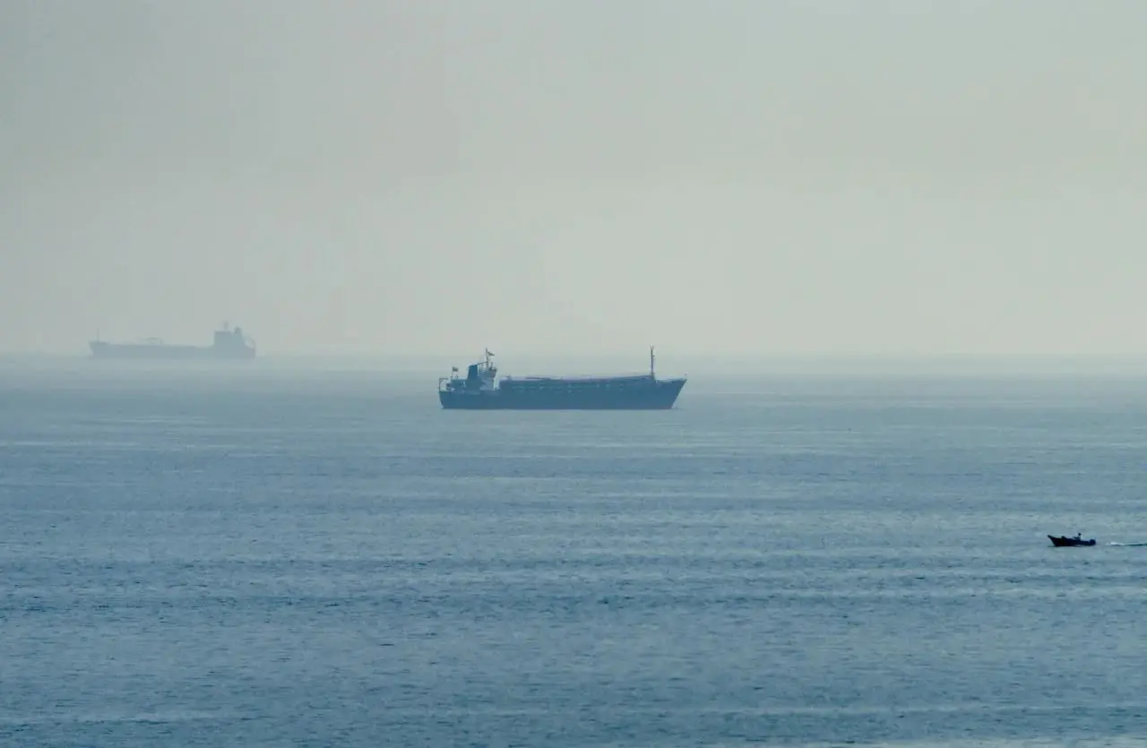 2026-07-31t061146z-355163413-rc2romaox291-rtrmadp-3-iran-crisis-oman-hormuz