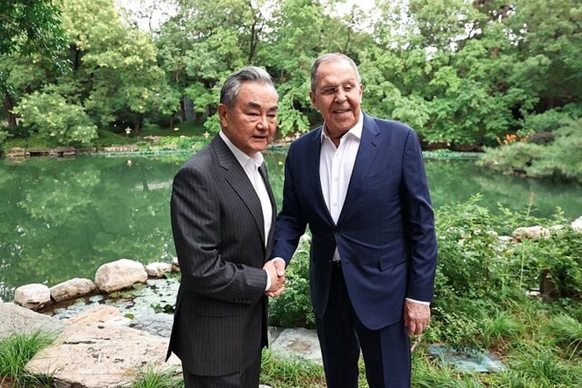 گفت‌وگوی وزیران خارجه روسیه و چین درباره ایران