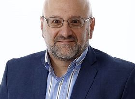 چهار سال از درگذشت مروج «آزادی‌خواهی انسان‌دوستانه» گذشت