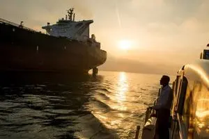 نبض اقتصاد ایران کند شد