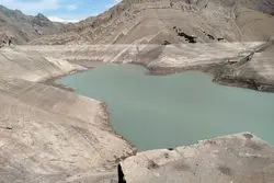 ذخیره سد کرج فقط ۷ درصد باقی مانده/ آب سد کرج تا دو هفته دیگر تمام می‌شود؟