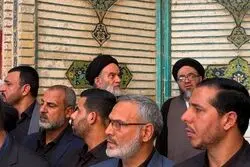 حضور فرزندان آیت‌الله سیستانی در تشییع رهبر شهید در حرم علوی