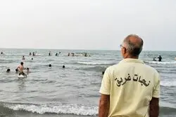 ۱۲۱ نفر از غرق شدن در دریای مازندران نجات یافتند
