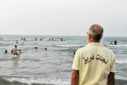 ۱۲۱ نفر از غرق شدن در دریای مازندران نجات یافتند