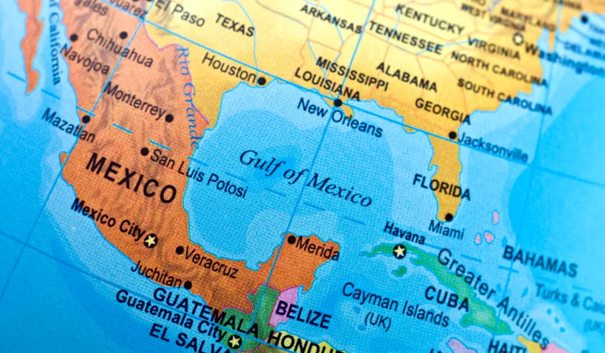 ترامپ از راه نرسیده استارت تغییرات را زد/ تغییر نام خلیج مکزیک به خلیج آمریکا؛ نام یک کوه عوض شد