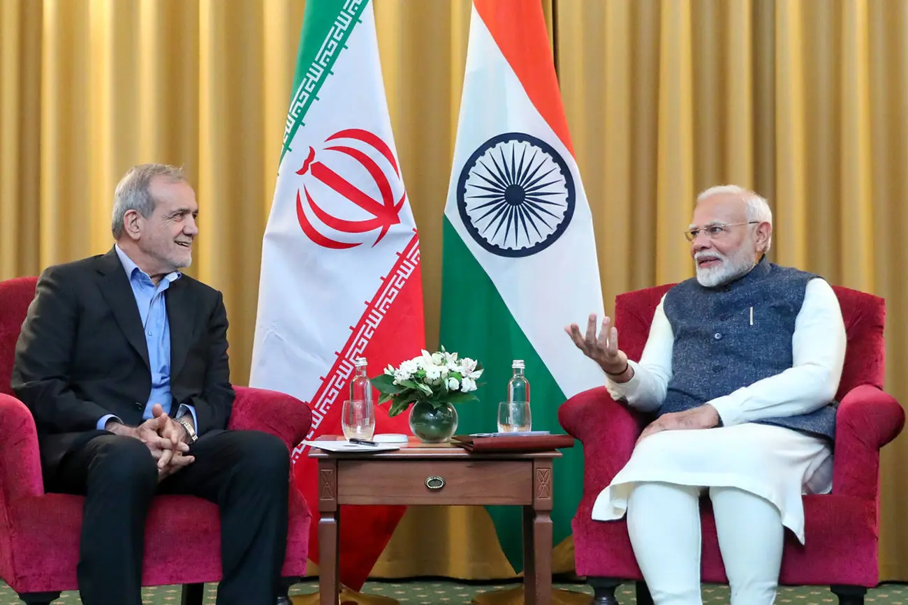 پزشکیان در روسیه با نخست وزیر هند دیدار کرد/ ترکیب کمیسیون تلفیق مشخص شد