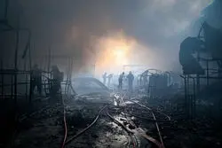 جزییات آتش‌سوزی در خیابان مولوی؛ ساختمان مجاور هم درگیر شد
