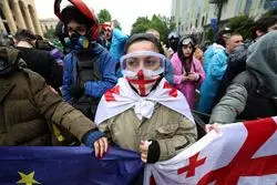 ادامه تنش در گرجستان؛ پارلمان وتوی قانون روسی را لغو کرد