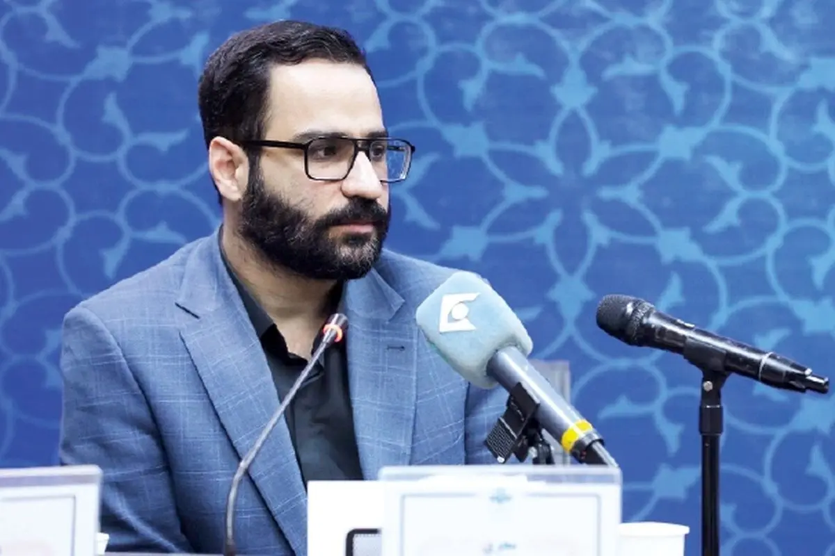 علیرضا زادبر از شعام کنار گذاشته شد