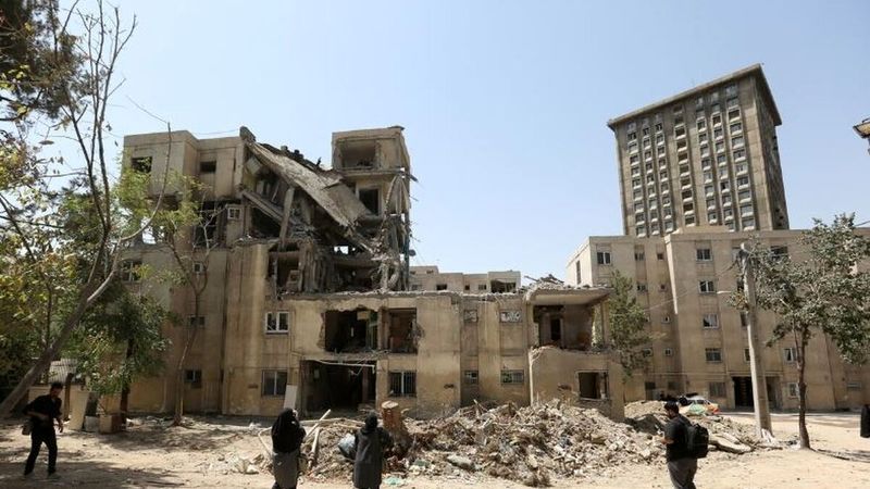 یک مدرس دانشگاه: در بازسازی فقط با کالبد یک ساختمان مواجه نیستیم 