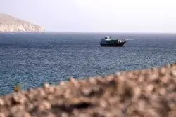 ببینید | خبرنگار صداسیما : مردم جاسک؛ اسلحه به دست لب ساحل منتظر نیروهای آمریکایی هستند