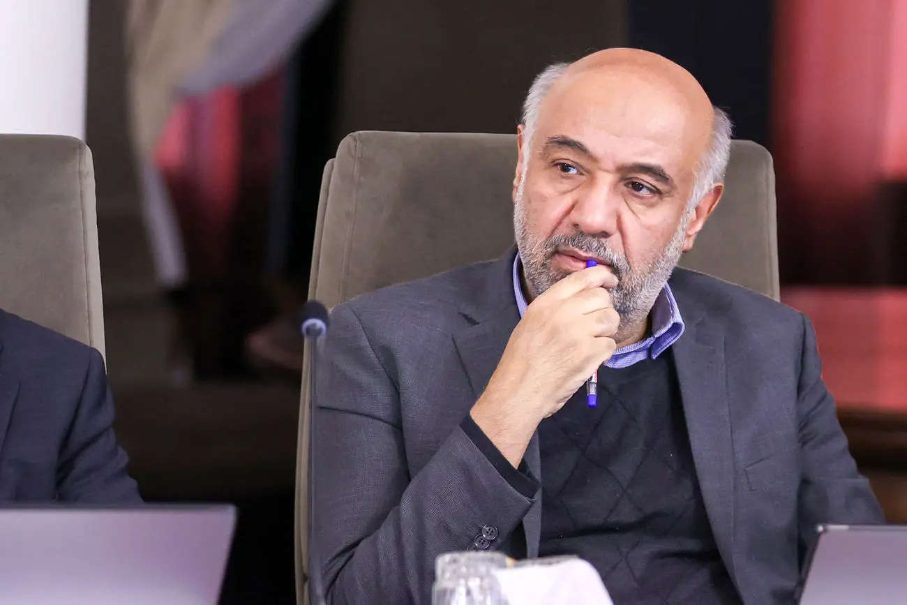 کمیسیون اجتماعی مجلس از پاسخ‌های میدری قانع شد؛ استیضاح وزیر کار منتفی شد؟