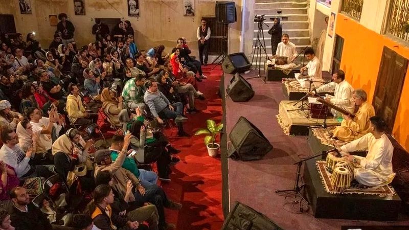 واکنش اداره ارشاد بوشهر به حواشی «کوچه فستیوال»: برنامه‌های دارای مجوز، ربطی به تجمعات غیرقانونی نداشتند