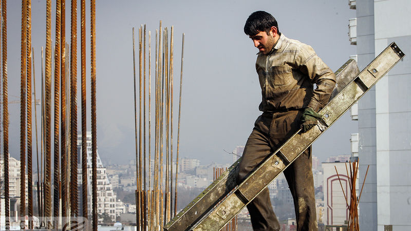 خروج کارگران افغان، ساخت‌وساز را کند کرد؟/ بیش از نیمی از نیروهای ساختمانی تهران اتباع بودند