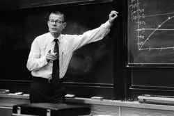 مروری بر کارنامه علمی توماس شلینگ؛ ذهن زیبای جنگ سرد