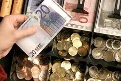 ریشه صف خرید یورو