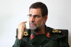 فرمانده نیروی دریایی سپاه: پرچم ما عملیاتی است، اما سفید بالا نمی‌بریم