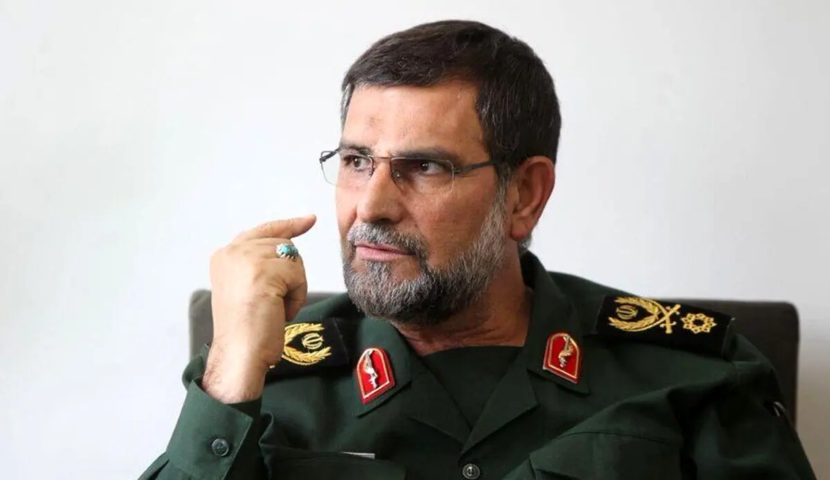 فرمانده نیروی دریایی سپاه: پرچم ما عملیاتی است، اما سفید بالا نمی‌بریم