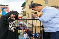 عکس | ادای احترام نیکولاس مادورو مقابل سحر امامی؛ لبخند مجری خبرساز شبکه خبر بعد از دریافت جوایز ویژه روزنامه‌نگاری!
