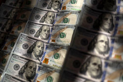 روزهای تاریک اسکناس سبز؛ دلار به کف 6 ماهه رسید