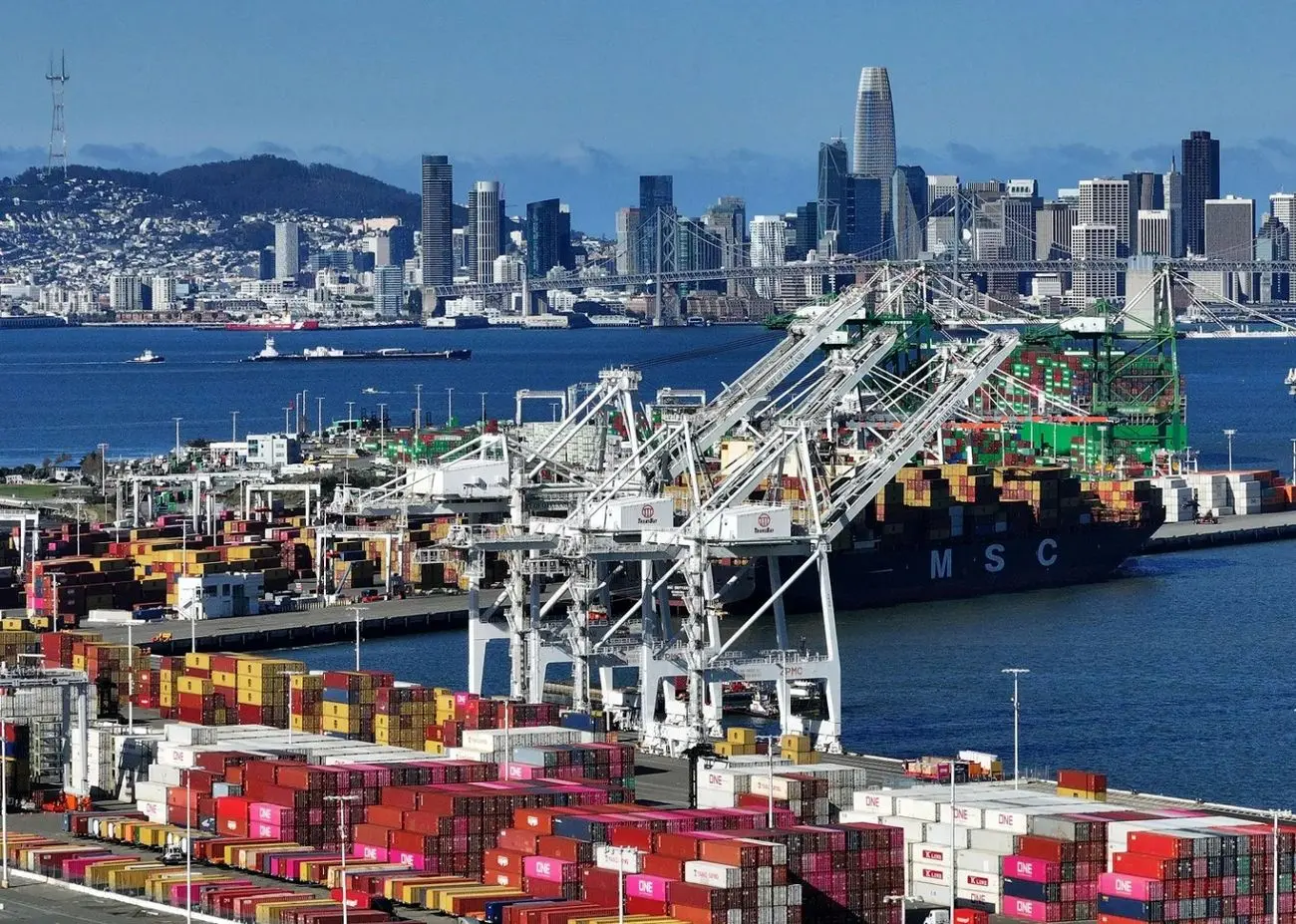 رکوردشکنی درآمد گمرکی آمریکا؛ تعرفه‌های ترامپ، کسری بودجه را کاهش داد