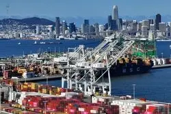 رکوردشکنی درآمد گمرکی آمریکا؛ تعرفه‌های ترامپ، کسری بودجه را کاهش داد