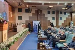 گلایه همتی از تعلل ۲۰ ساله در آماده‌سازی سامانه گمرک