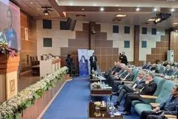 گلایه همتی از تعلل ۲۰ ساله در آماده‌سازی سامانه گمرک