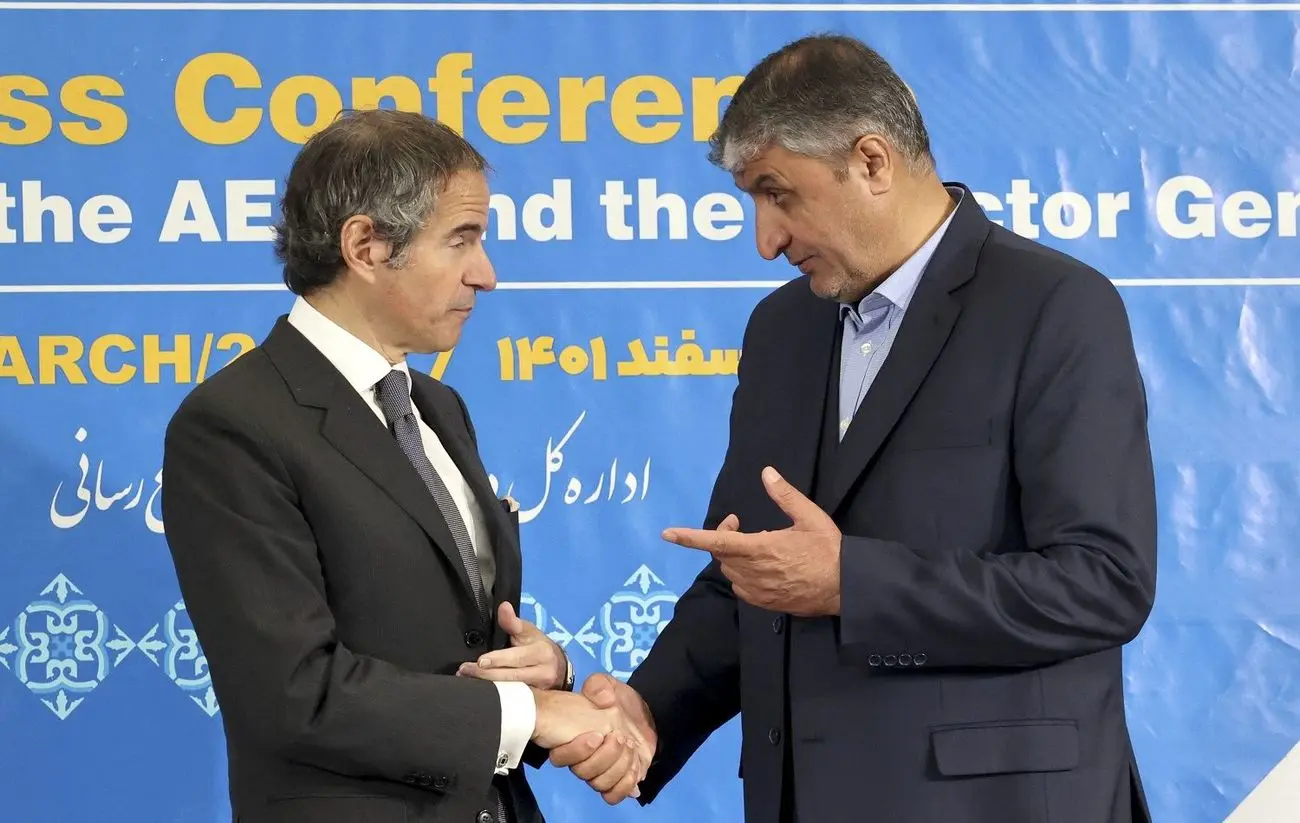 گروسی خواهان از سرگیری مذاکرات هسته‌ای با ایران شد؛ احیای برجام کارساز نیست!