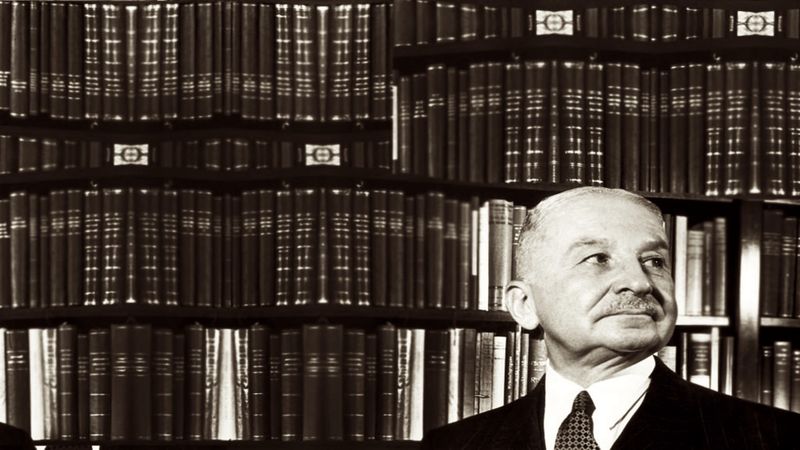 9 کتابی که باید از لودویگ فون میزس بخوانیم