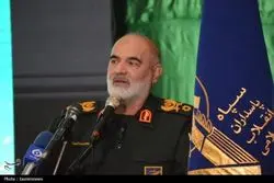  یک فرمانده سپاه: باید در برابر سختی‌ها ایستادگی کنیم/ قدرت موشکی ایران دشمن را وادار به عقب‌نشینی کرد 