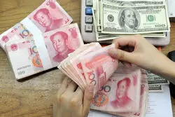 کاهش ارزش دلار پیش از پیش از اعلام داده‌های تورمی / کاهش ارزش یوان به کف شش ماهه